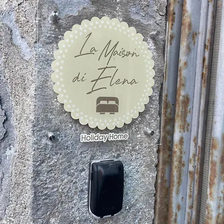 Pensión La Maison Di Elena Nápoles